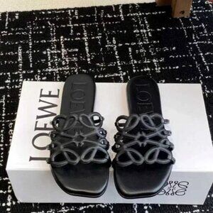 Loewe Petal Anagram sandals Black | Gently used| Flats|Vacation |Size: EU39/US 9